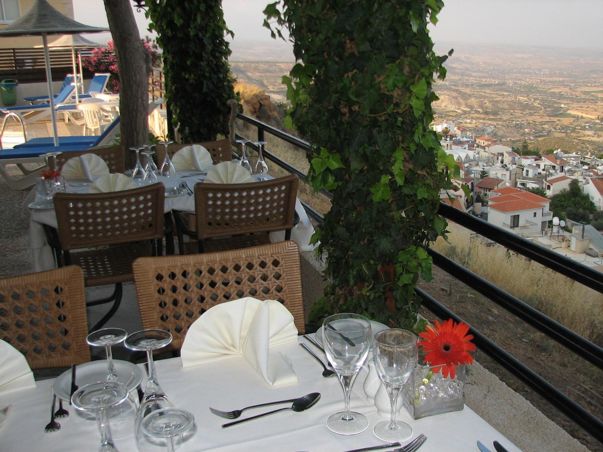 بيسوري Hill View Hotel Apartments المظهر الخارجي الصورة