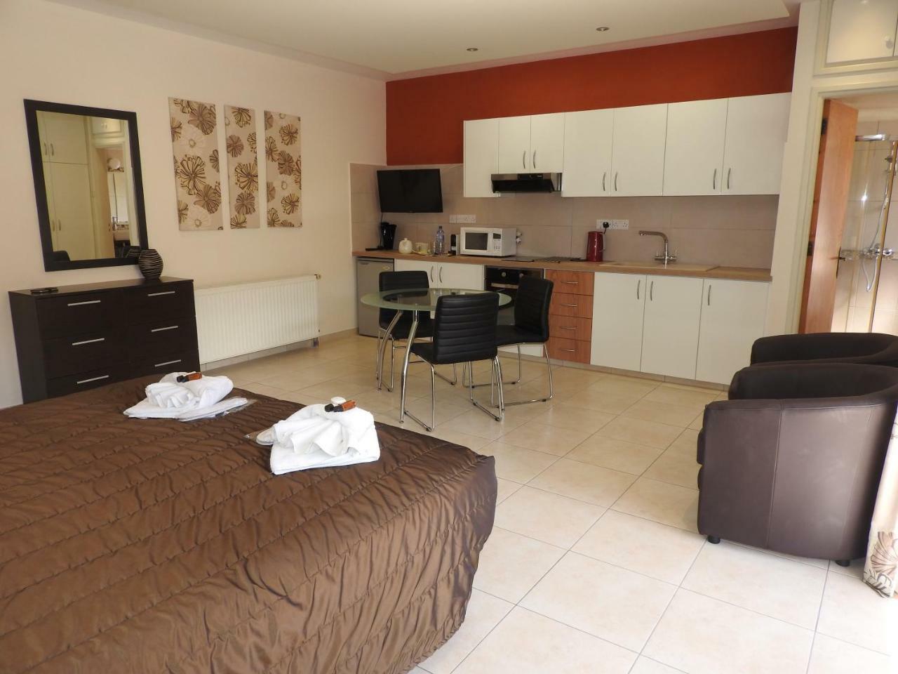 بيسوري Hill View Hotel Apartments المظهر الخارجي الصورة