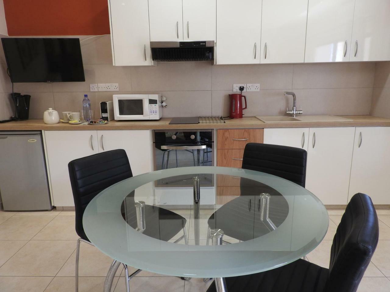 بيسوري Hill View Hotel Apartments المظهر الخارجي الصورة